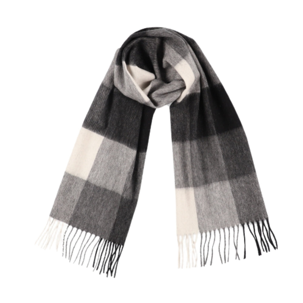 Sjaal met grote ruiten van 100% wol in het zwart en grijs – York (4)